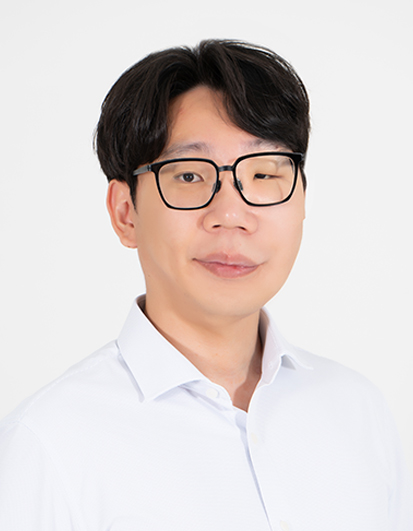 Portrait of Seung Wook Kim
